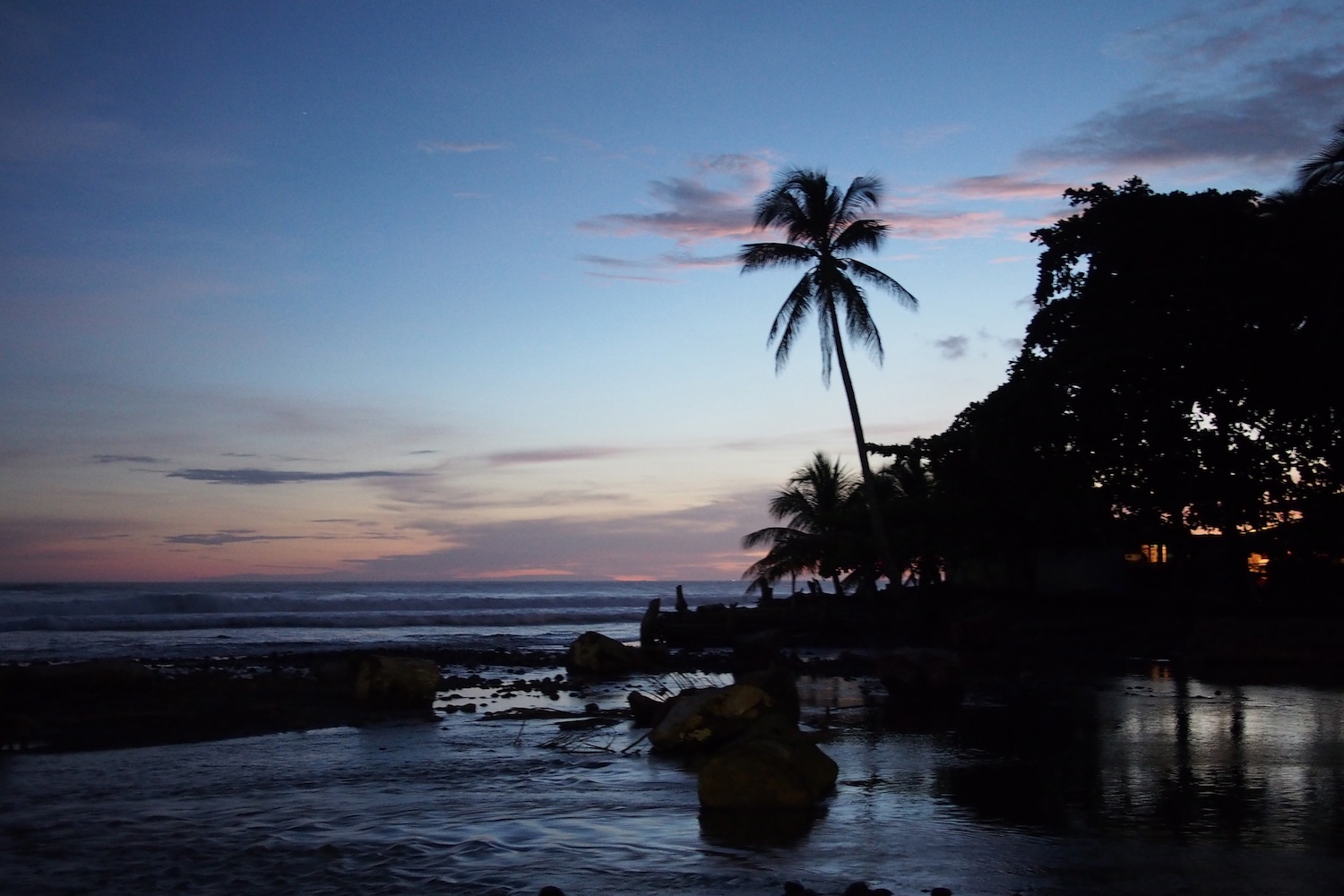 Sonnenuntergang am Playa El Zonte in El Salvador
