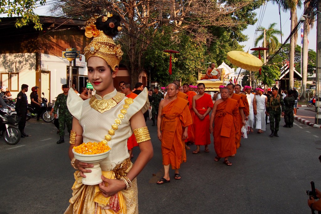 Strassenparade in Chiang Mai